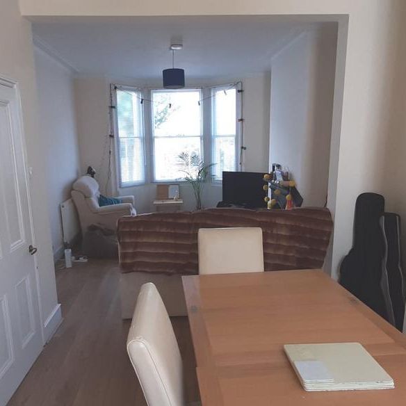 4 bedroom house to rent - Photo 1