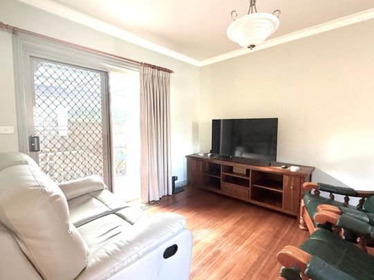 Bentleigh - Photo 1