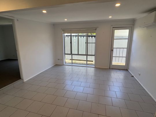 Charming 2 Bedroom Home - Photo 1