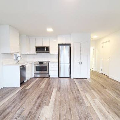 8 Castleton Ave: Live in this fully renovated 1bedroom 1bath apartment - Photo 1