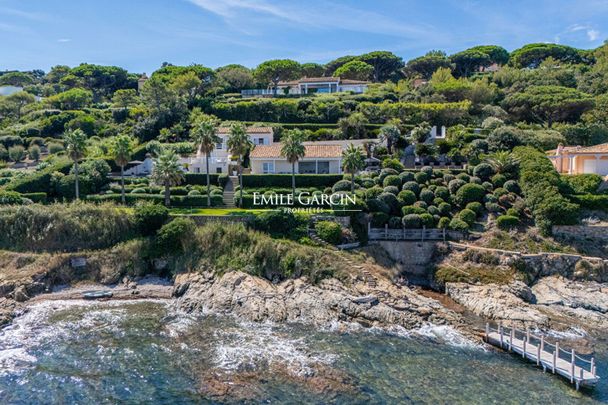 Villa pieds dans l'eau à la location - Saint-Tropez - Vue mer panoramique - Photo 1