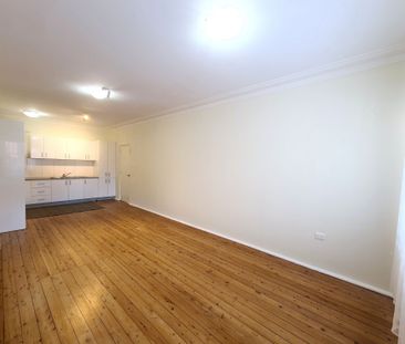 Comfort and Convenience with 2 Bedroom unit - Photo 5