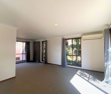 CHARMING 3 BEDROOM FAMILY HOME - Photo 1