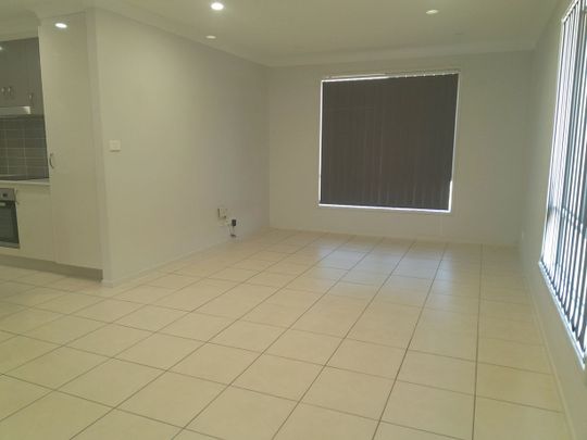 Great 4 Bedroom Home In Westdale - Photo 1