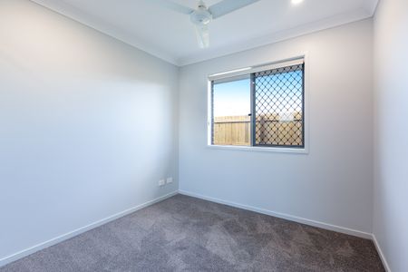 2/12 Pelham Street, Logan Reserve QLD 4133 - House For Rent | Domain - Photo 3