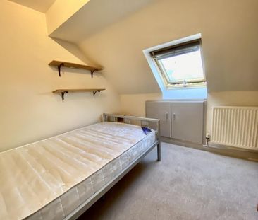 3 bedroom flat to rent - Photo 2
