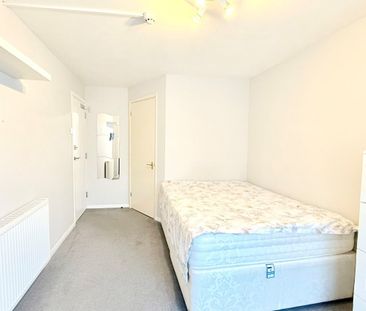 Glengall Road, Woodford Green, IG8 - Photo 4