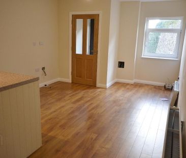 Apt 2 Grove House, 12 North Road, Carrickfergus, BT38 8LR - Photo 5