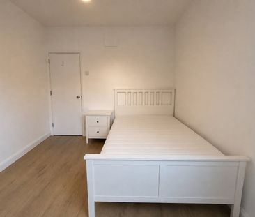 Room in a Shared Flat, Dawes House, SE17 - Photo 1