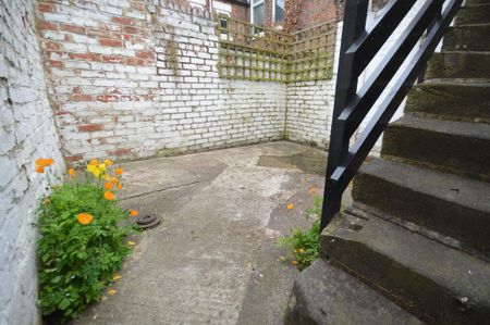 3 bedroom flat to rent - Photo 2