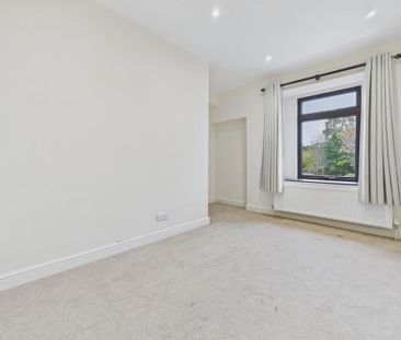 2 bedroom cottage to rent - Photo 2