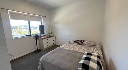 Flat Bush, 2 Bedrooms - Photo 3