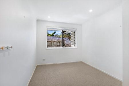 Lifestyle, Location and a Little Luxury! - Photo 2