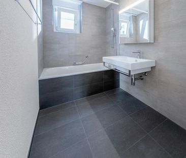 Rent a 4 ½ rooms apartment in Rüti - Photo 1