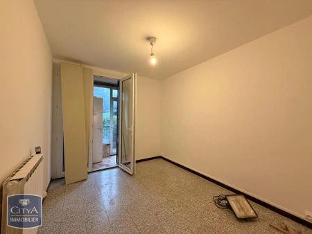Appartement à louer 4 pièces 66.8m² - Photo 2