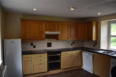 5 bedroom detached house to rent - Photo 4