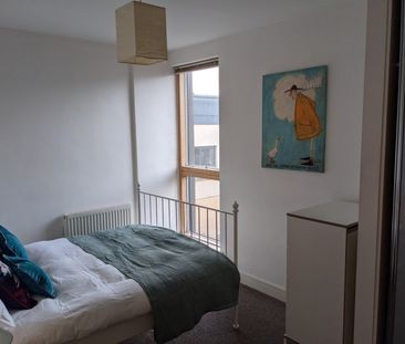 2 Bed Flat, Cromwell Court, LS10 - Photo 3