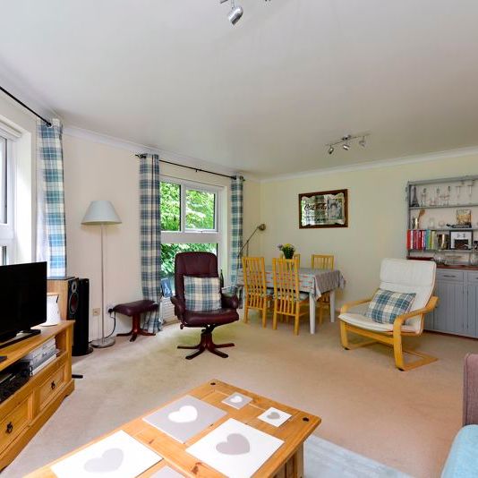 Charterhouse Road, Godalming - 2 bedrooms Property for lettings - Seymours - Photo 1