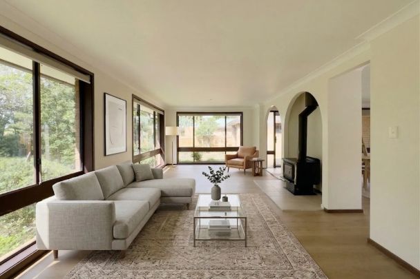 Peaceful Family Living in a Convenient Wentworth Falls Location! - Photo 1