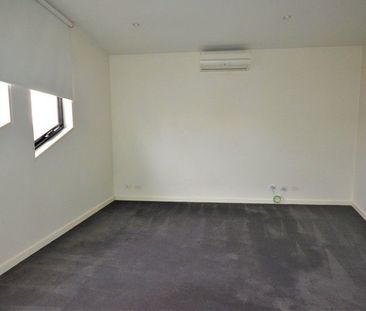 Architecturally Designed Modern Home in a Prime Location - Photo 3