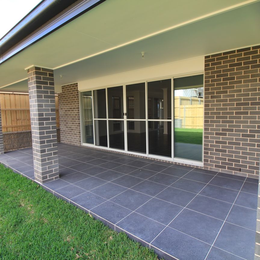 30 Dunlin Circuit, Marsden Park NSW 2765 - Photo 1