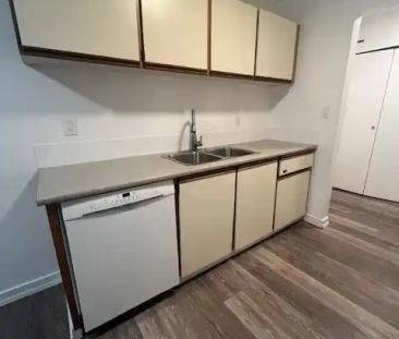 Cumberland Park Apartments — 102 - Photo 4