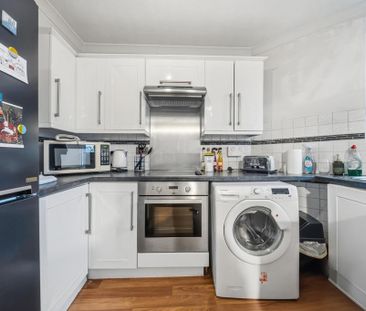 1 bedroom flat to rent - Photo 6