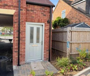 Chesterfield Road, Lichfield, WS14 - Photo 1