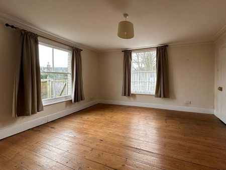 3 bedroom end of terrace house to rent - Photo 3