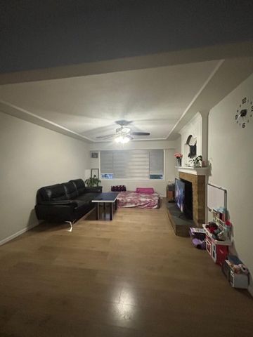 Quiet Upper with Large Backyard in West Newton - Photo 5