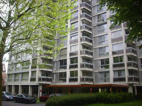 LOUE F1 dans résidence sécurisée en parfait état - Photo 1