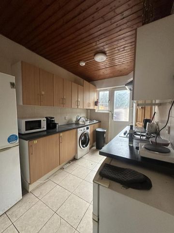 Studio to rent - Photo 5