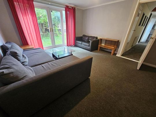 4 bedroom house to rent - Photo 1