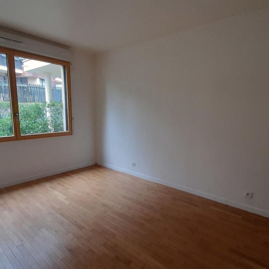 location Appartement F2 DE 46.4m² À CHAVILLE - Photo 1