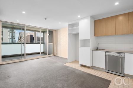 Open the Door to Your Private City Retreat - Photo 2