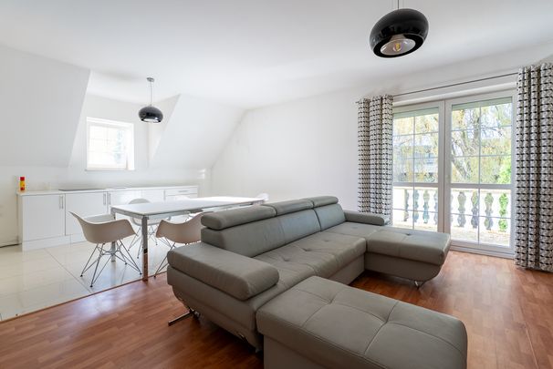 Przestronny dom na dużej działce – Osiedle Biała - Zdjęcie 1