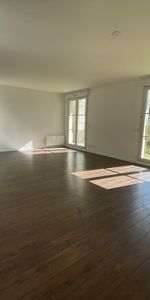 Location Appartement 4 pièces 98m² - Photo 3