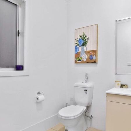 Spacious and tranquil studio in Thornton - Photo 3