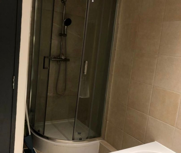 1 bedroom in a house share to rent - Photo 6