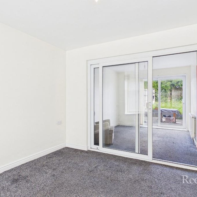 4 bedroom semi-detached house to rent - Photo 1