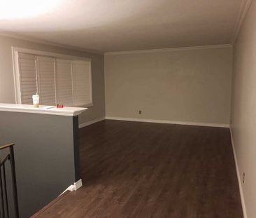 For Lease - 264 Laurentian Drive, Kitchener, Ontario - Photo 2