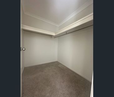 3-bedroom, 2-bathroom home - Freshly Renovated - Photo 3