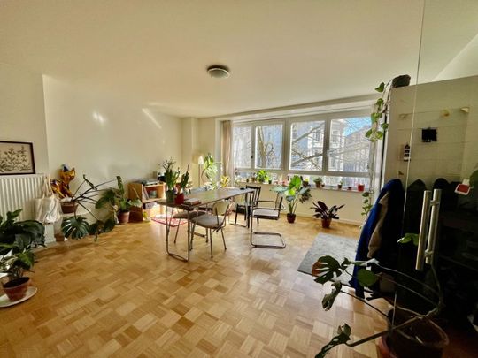 APPARTEMENT MET TWEE SLAAPKAMERS IN HARTJE GENT - Photo 1