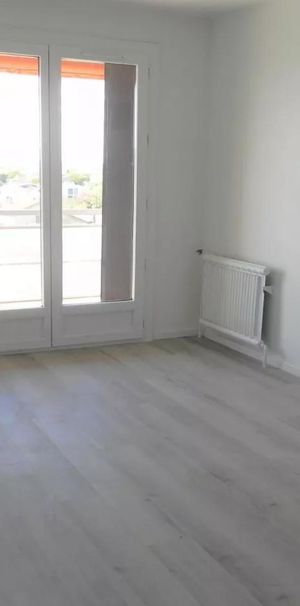 Location Appartement 3 pièces 60m² MARIGNANE 13700 - Photo 1