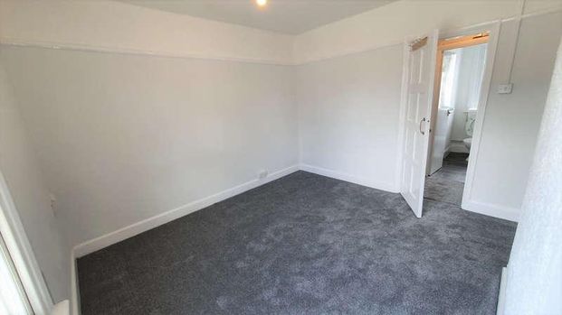 Whitchurch Lane, Edgware, HA8 - Photo 1