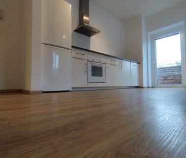 Schöne Mietwohnung mit großer Terrasse - Photo 2