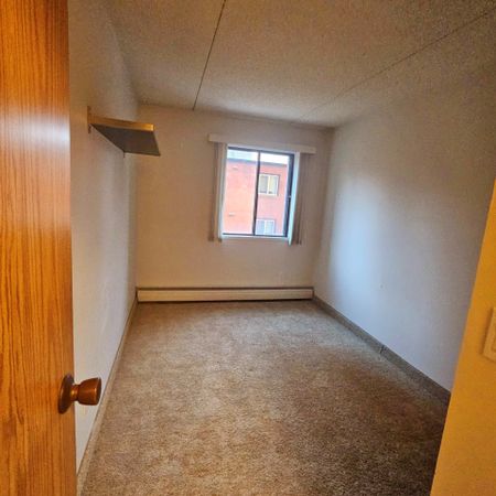 Rosedale Place - Photo 4