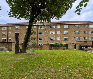 3 bedroom flat to rent - Photo 6