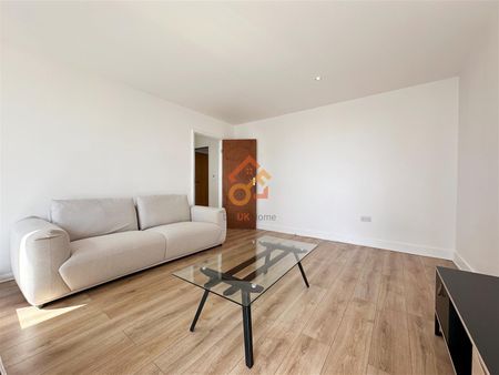 Ebb Court, 1 Albert Basin Way, London, E16 2QN - Photo 5