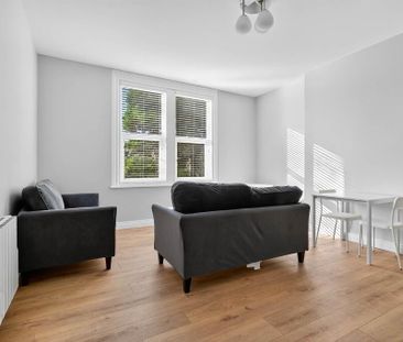 Apt 3, 56 Myrtlefield Park, Belfast, BT9 6NF - Photo 3